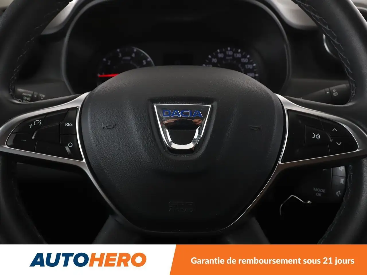 Dacia Duster — photo 19