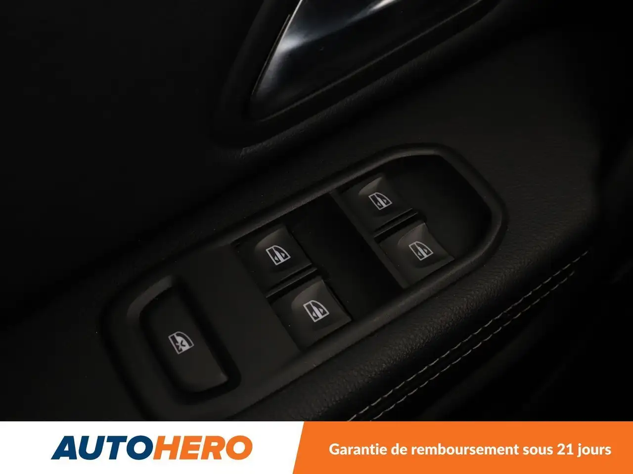 Dacia Duster — photo 32