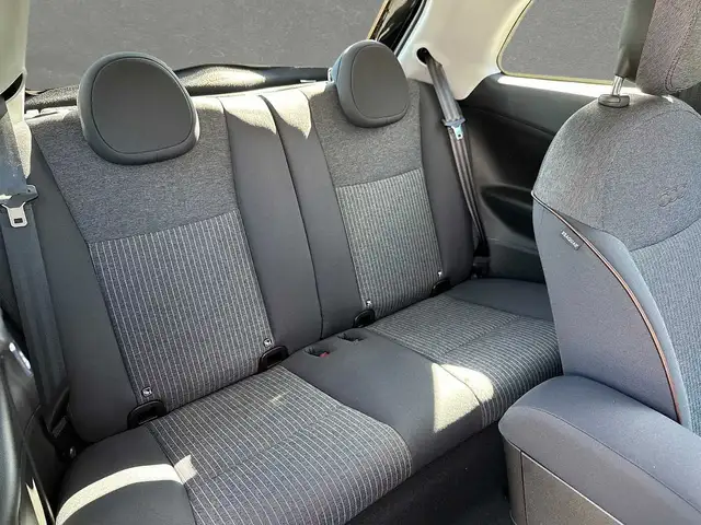Fiat 500e view 5