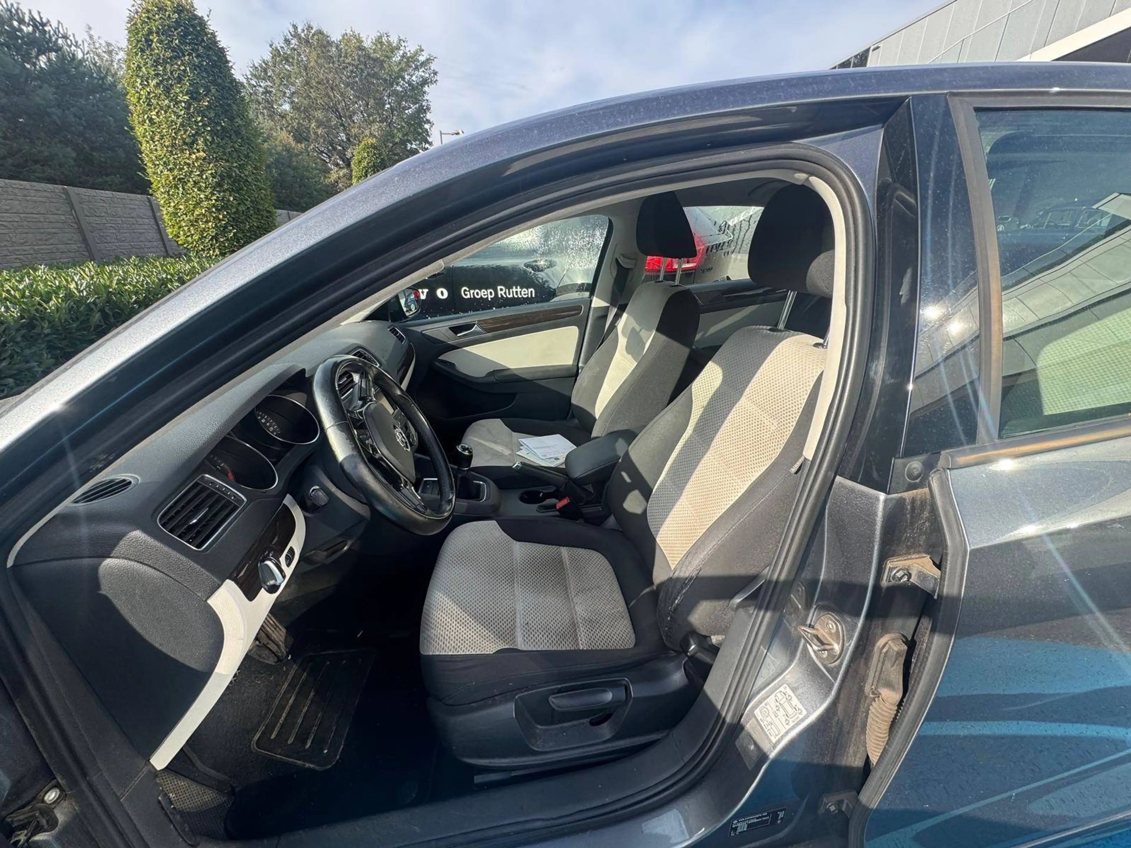 Volkswagen Jetta Jetta 2.0 CR TDi Comfortline — photo 9
