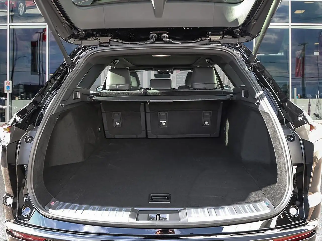 Toyota Crown снимка Toyota Crown