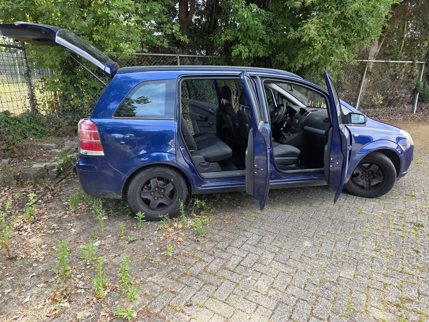 Opel Zafira 2.2 Enjoy Blauw - 1