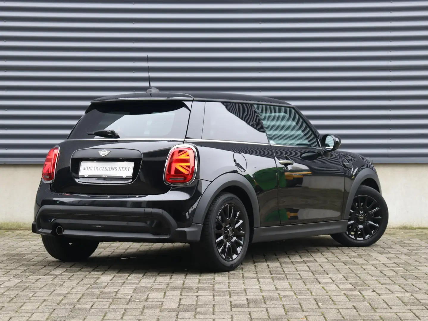 MINI One 3-deurs | Classic + Sportstoelen + Apple Carplay + Noir - 2