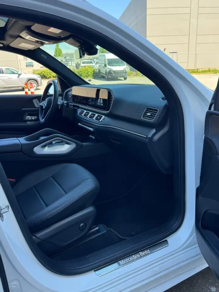 Mercedes-Benz GLE снимка Mercedes-Benz GLE