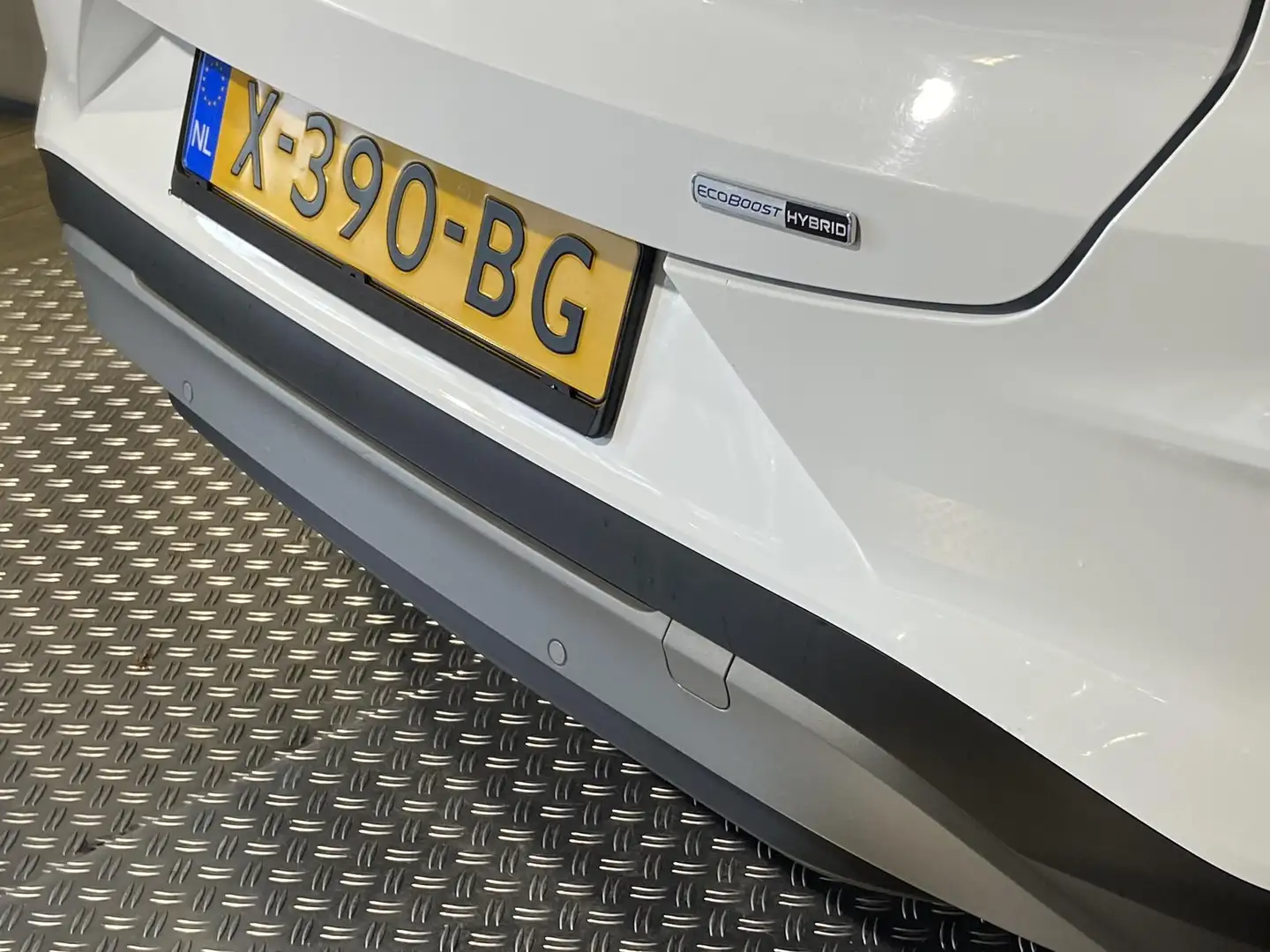 Ford Puma 1.0 EcoBoost Hybrid Titanium Navigatie | Stoelmass Blanc - 2