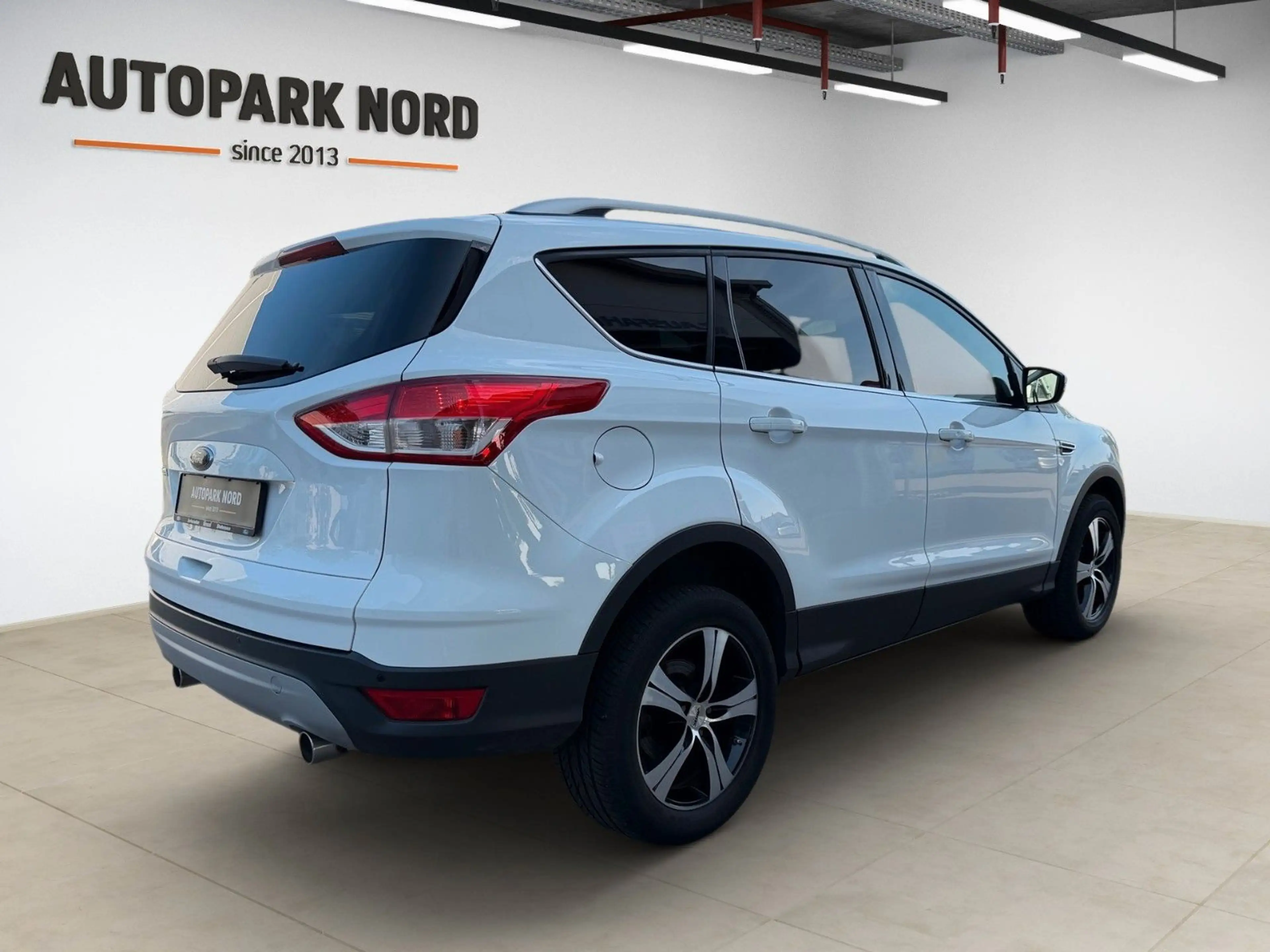 Ford Kuga 2.0 TDCi 4x4 132 kW Titanium - AHK — photo 4