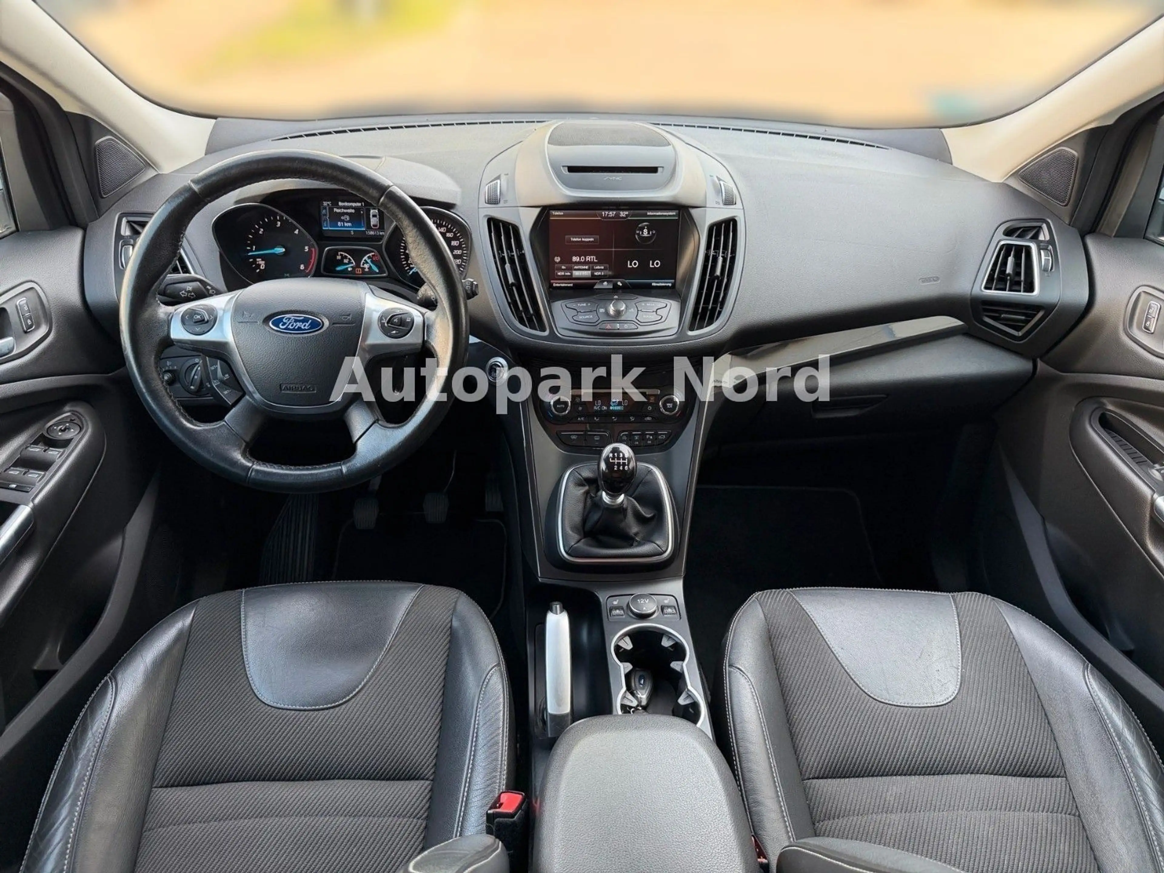 Ford Kuga 2.0 TDCi 4x4 132 kW Titanium - AHK — photo 9