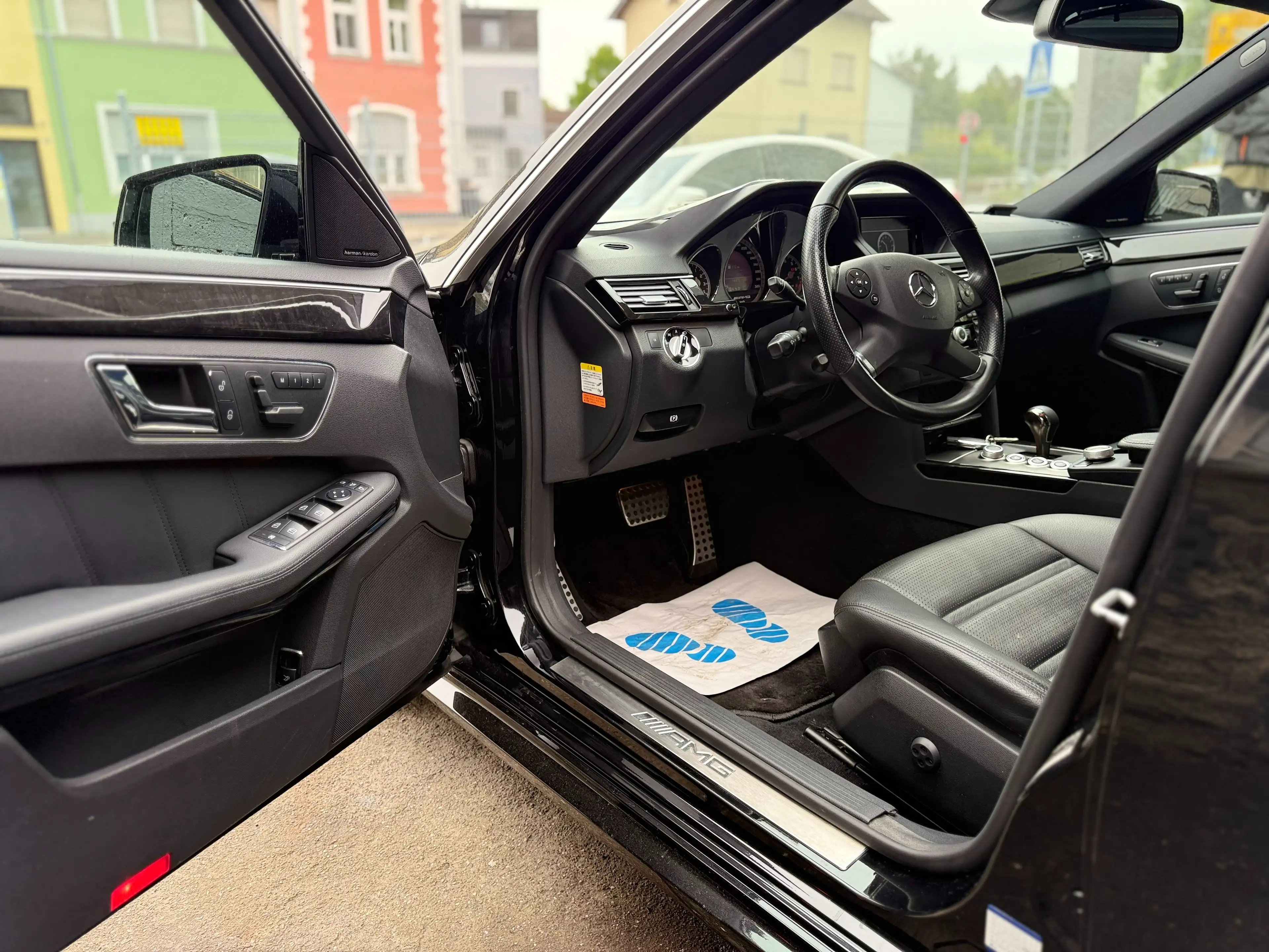 Mercedes-Benz E 63 AMG E 63AMG Perfomance*Panorama*TÜV&ServiceNEU* — photo 9