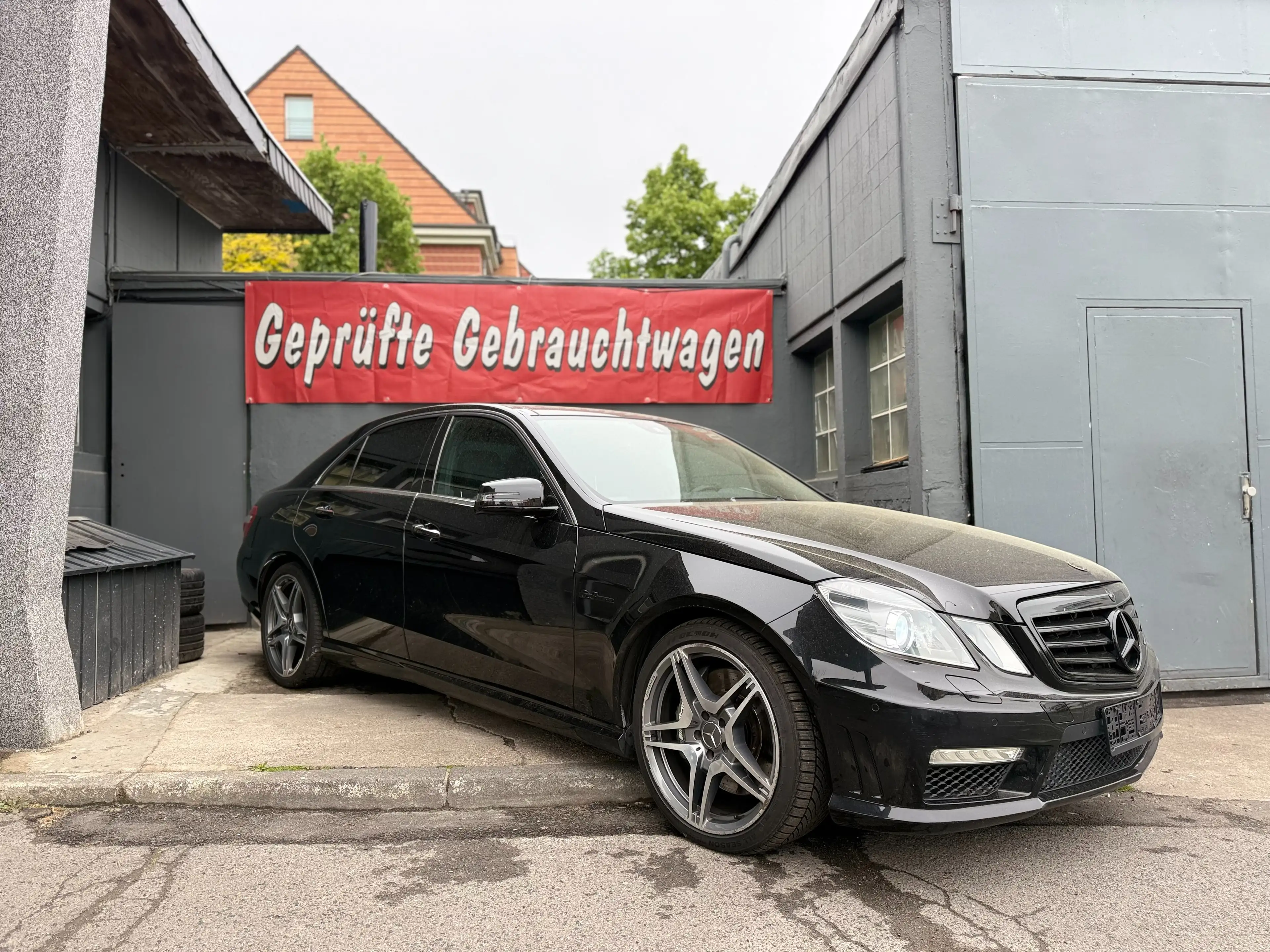 Mercedes-Benz E 63 AMG E 63AMG Perfomance*Panorama*TÜV&ServiceNEU*