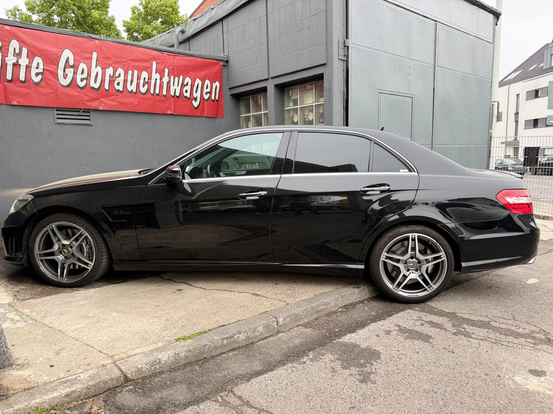 Mercedes-Benz E 63 AMG E 63AMG Perfomance*Panorama*TÜV&ServiceNEU* — photo 4