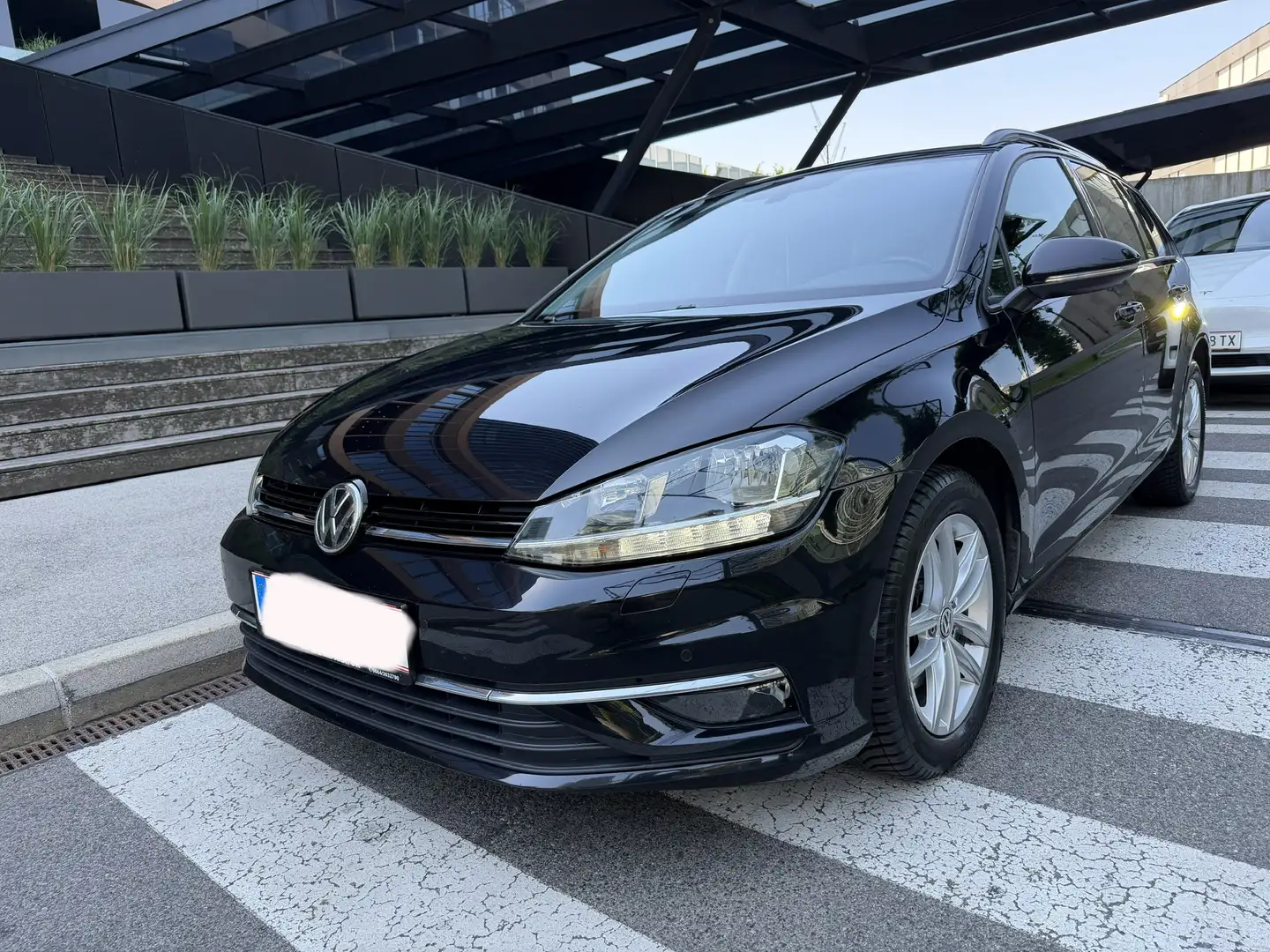 Volkswagen Golf Variant Comfortline 1,6 TDI DSG - 1