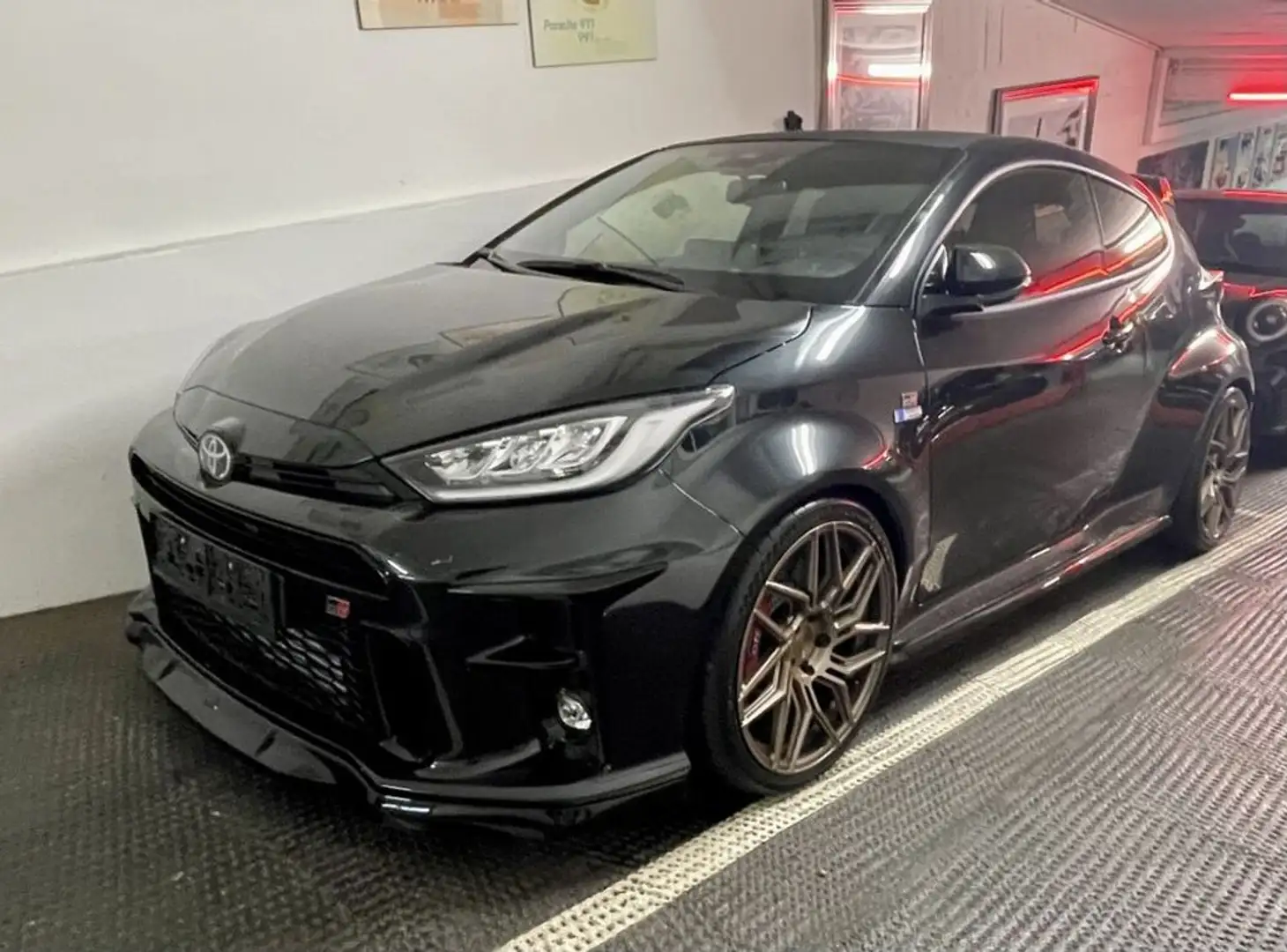 Toyota Yaris GR Schwarz - 1