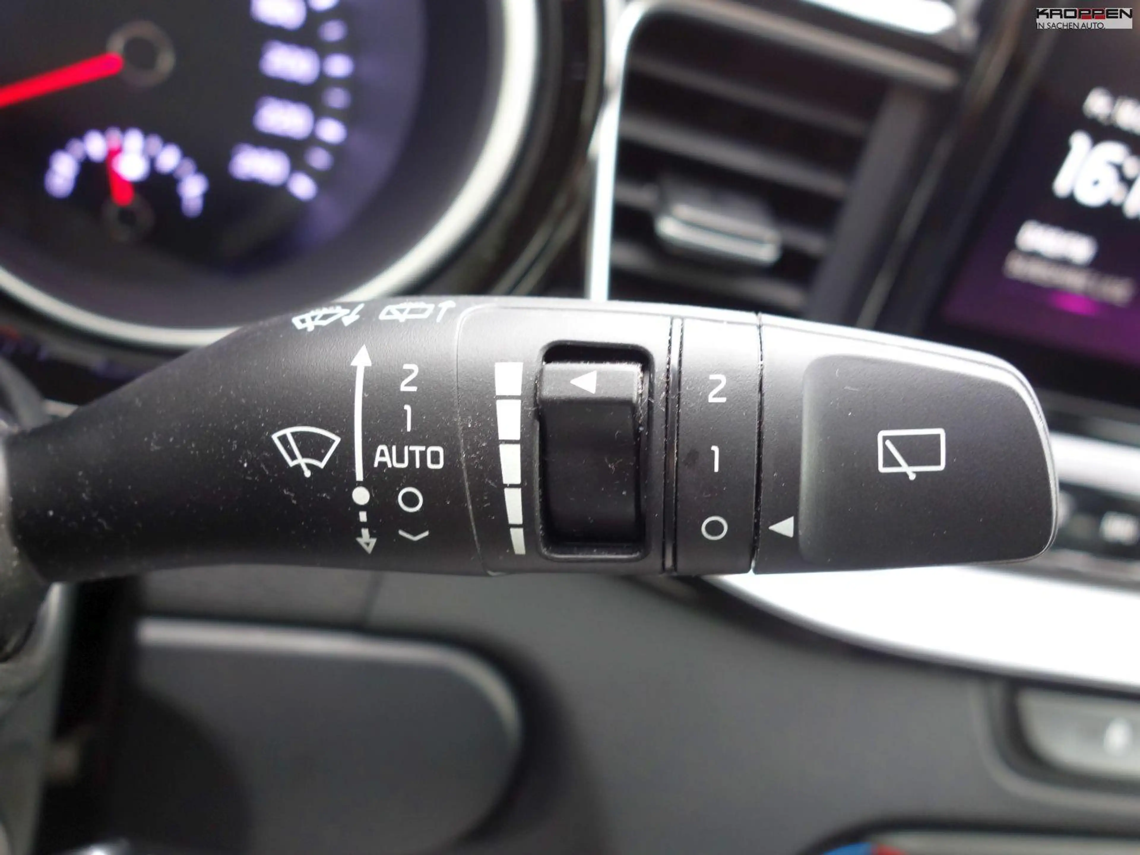Kia Ceed SW / cee'd SW Vision Komf.+ SHZ LHZ KAM M+S-Allwetterreifen — photo 11