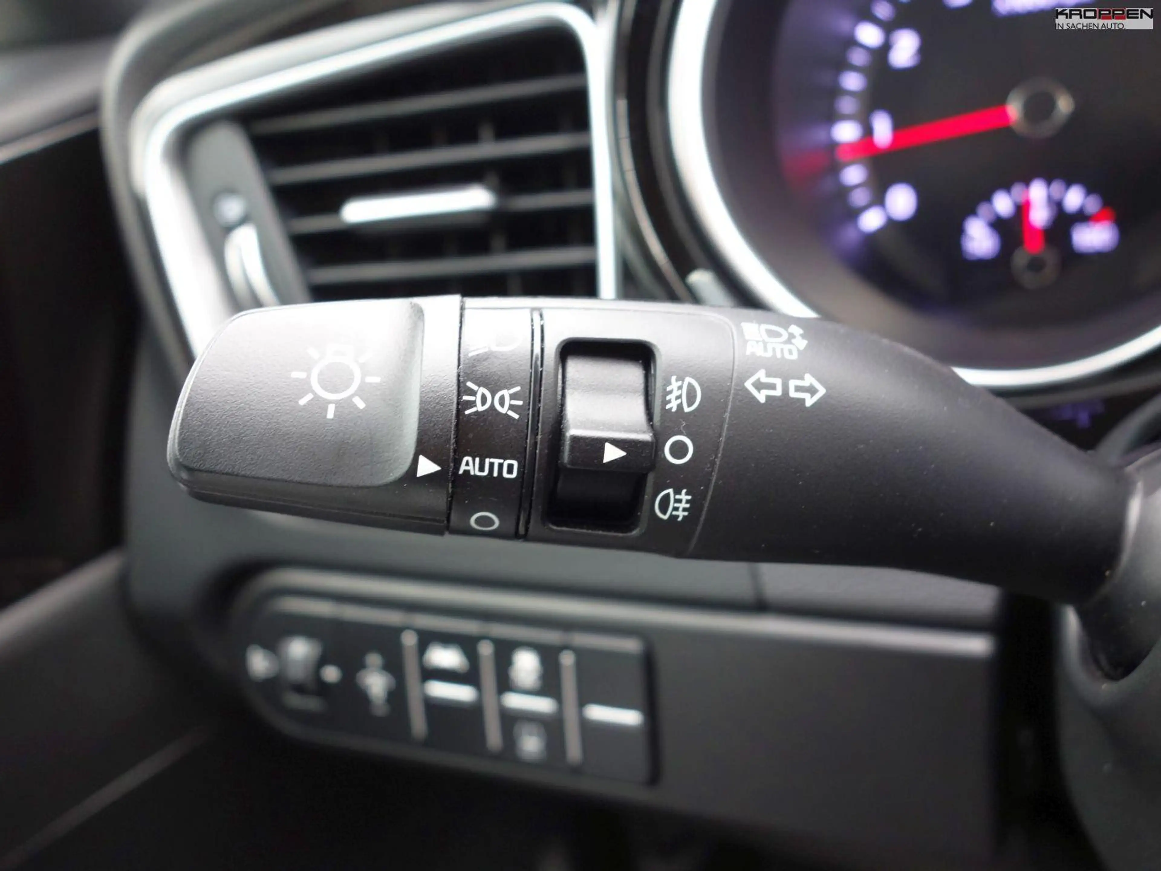 Kia Ceed SW / cee'd SW Vision Komf.+ SHZ LHZ KAM M+S-Allwetterreifen — photo 10