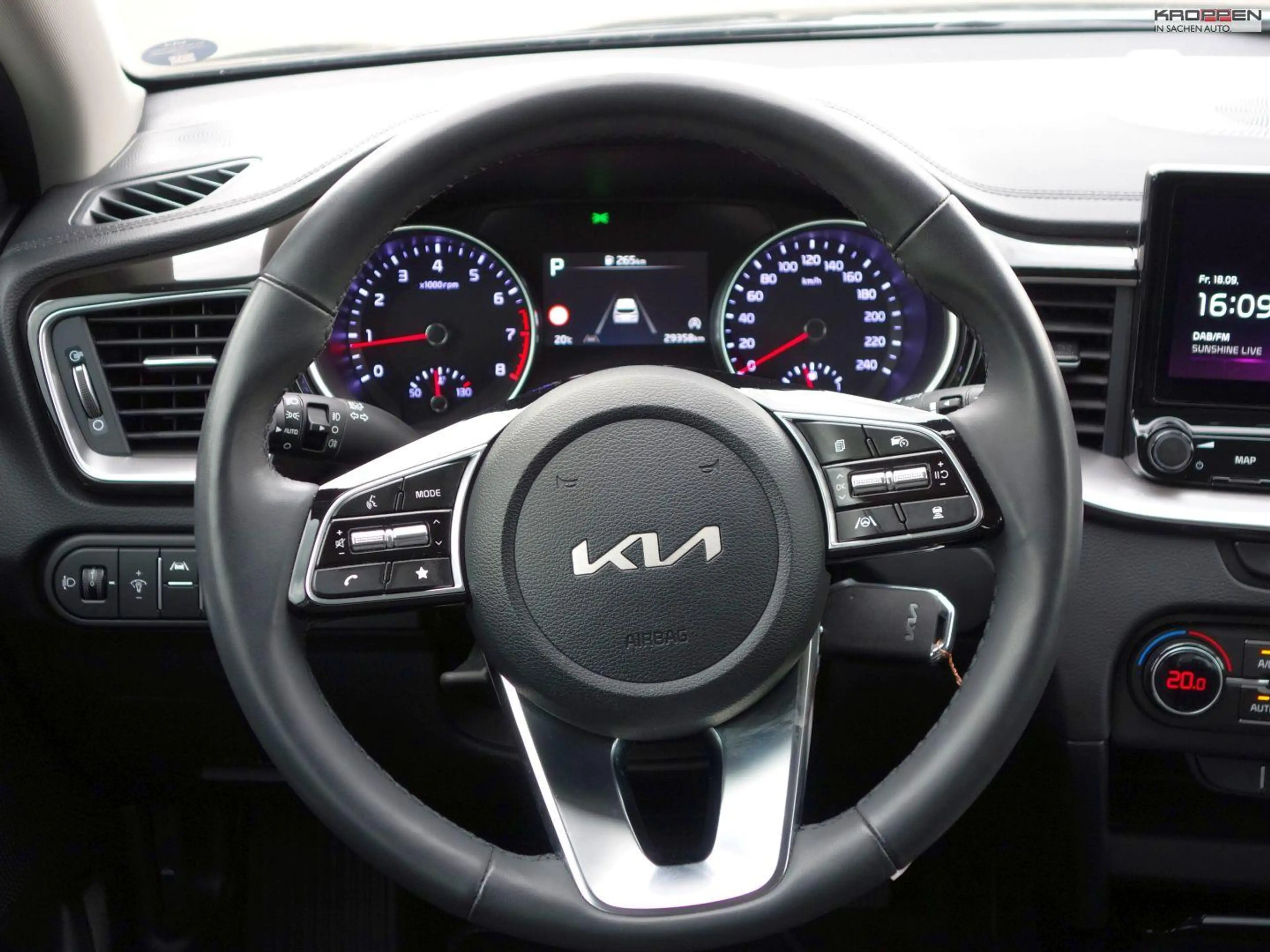 Kia Ceed SW / cee'd SW Vision Komf.+ SHZ LHZ KAM M+S-Allwetterreifen — photo 8
