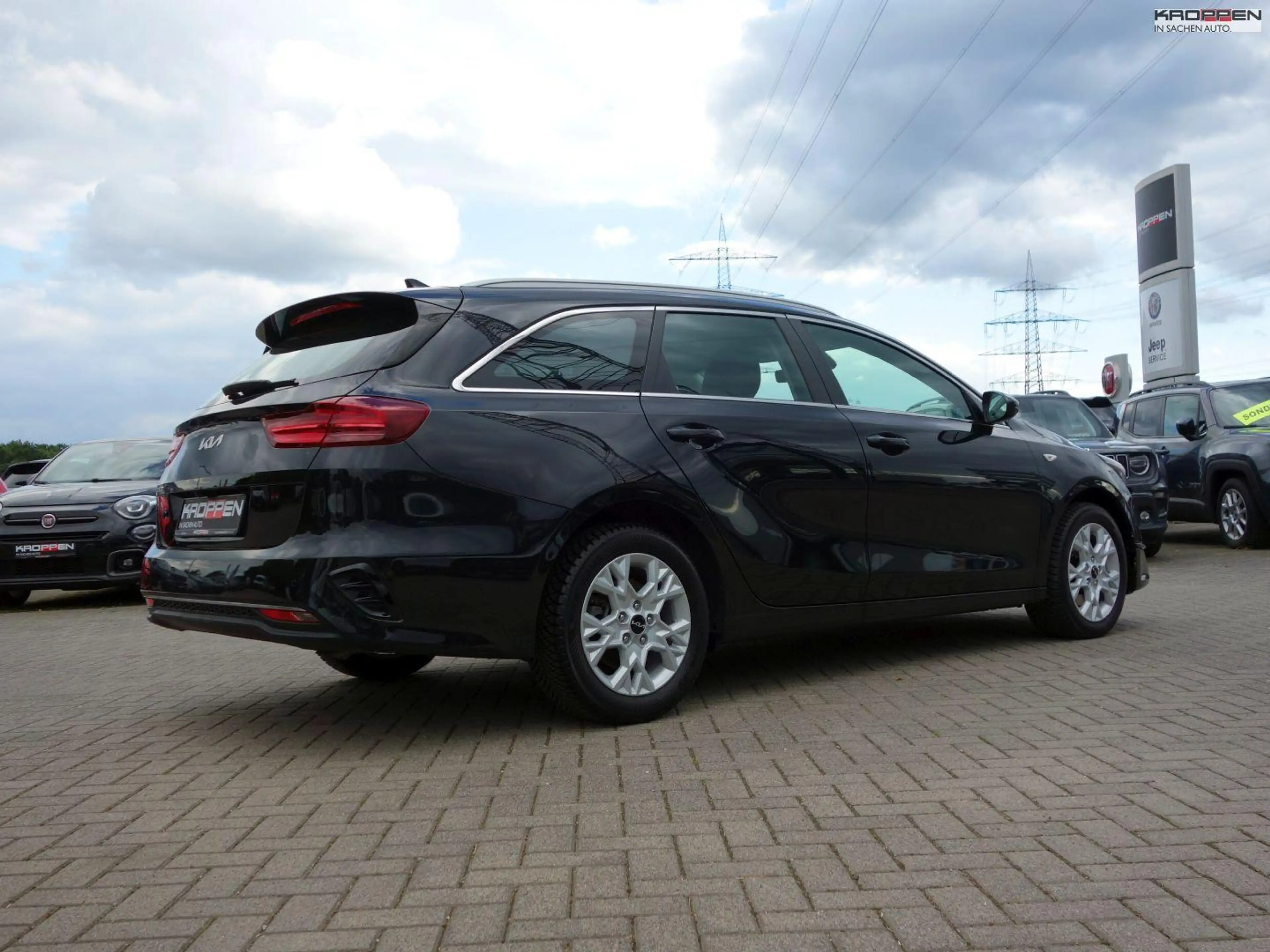 Kia Ceed SW / cee'd SW Vision Komf.+ SHZ LHZ KAM M+S-Allwetterreifen — photo 3