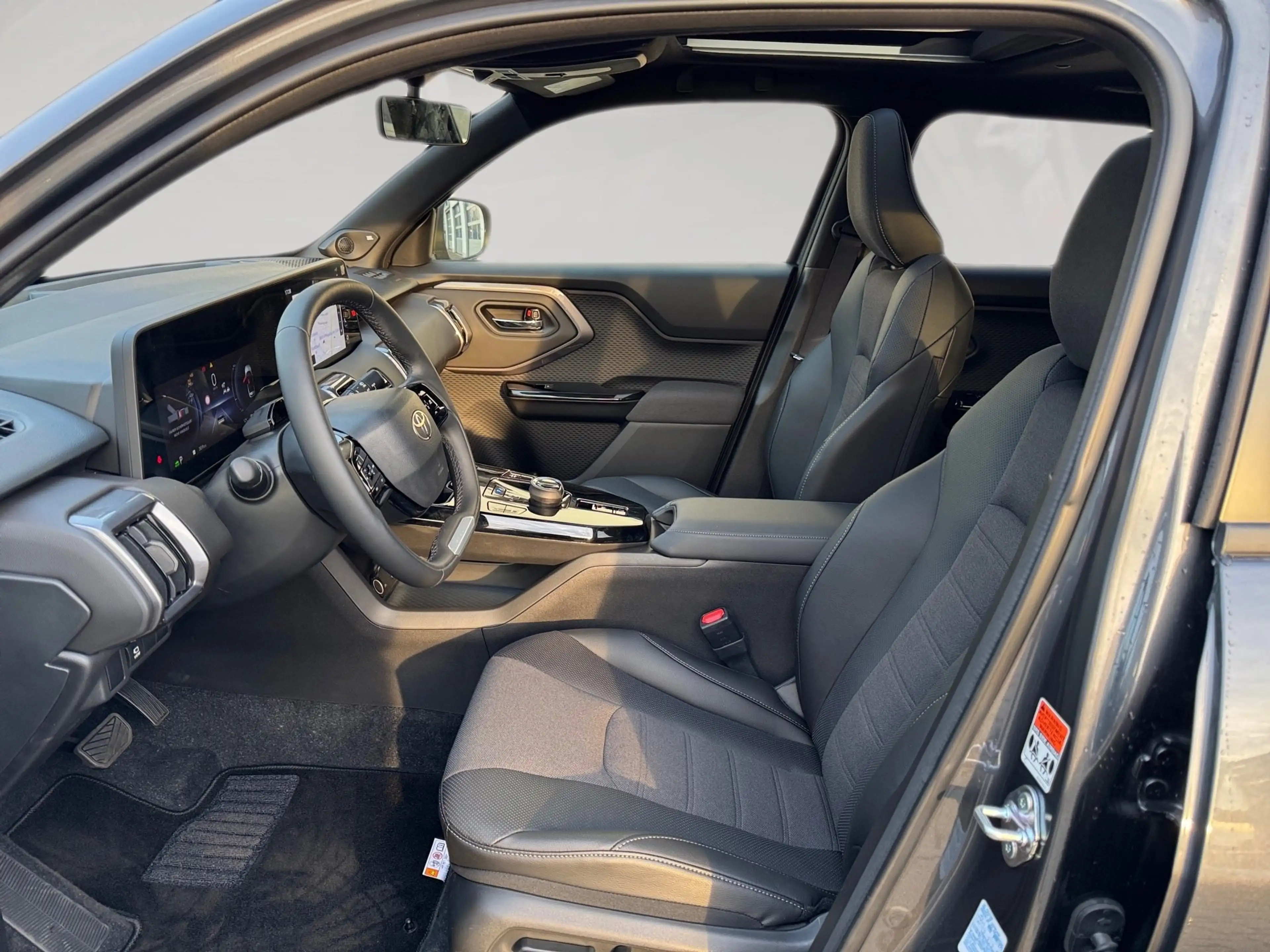 Toyota Urban Cruiser Lounge ACC+LED+Navi+Pano+SHZ+360 — photo 7