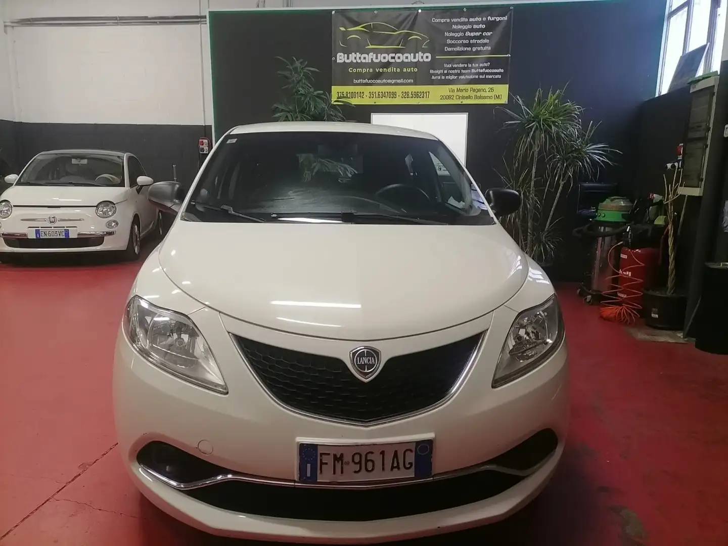 Lancia Ypsilon Ypsilon 1.2 69 CV 5 porte Gold Platinum Blanc - 2