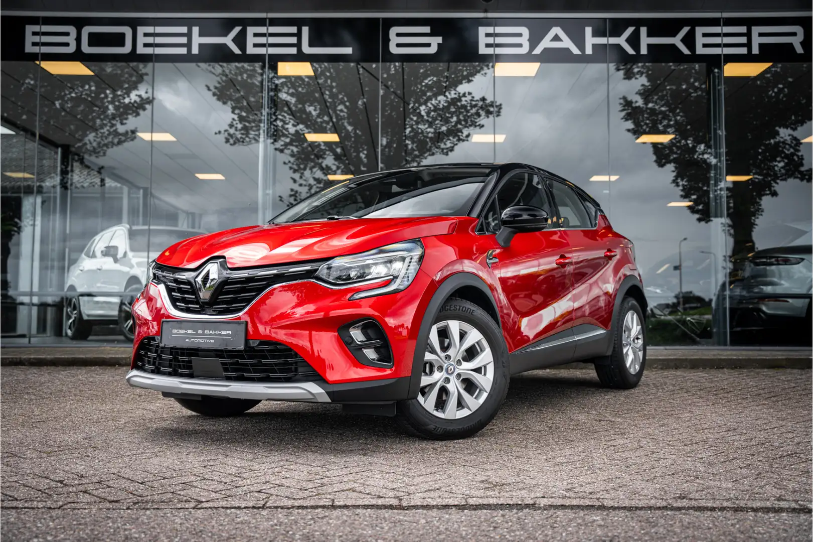 Renault Captur 1.6 E-Tech Plug-in Hybrid 160 Intens Rood - 1