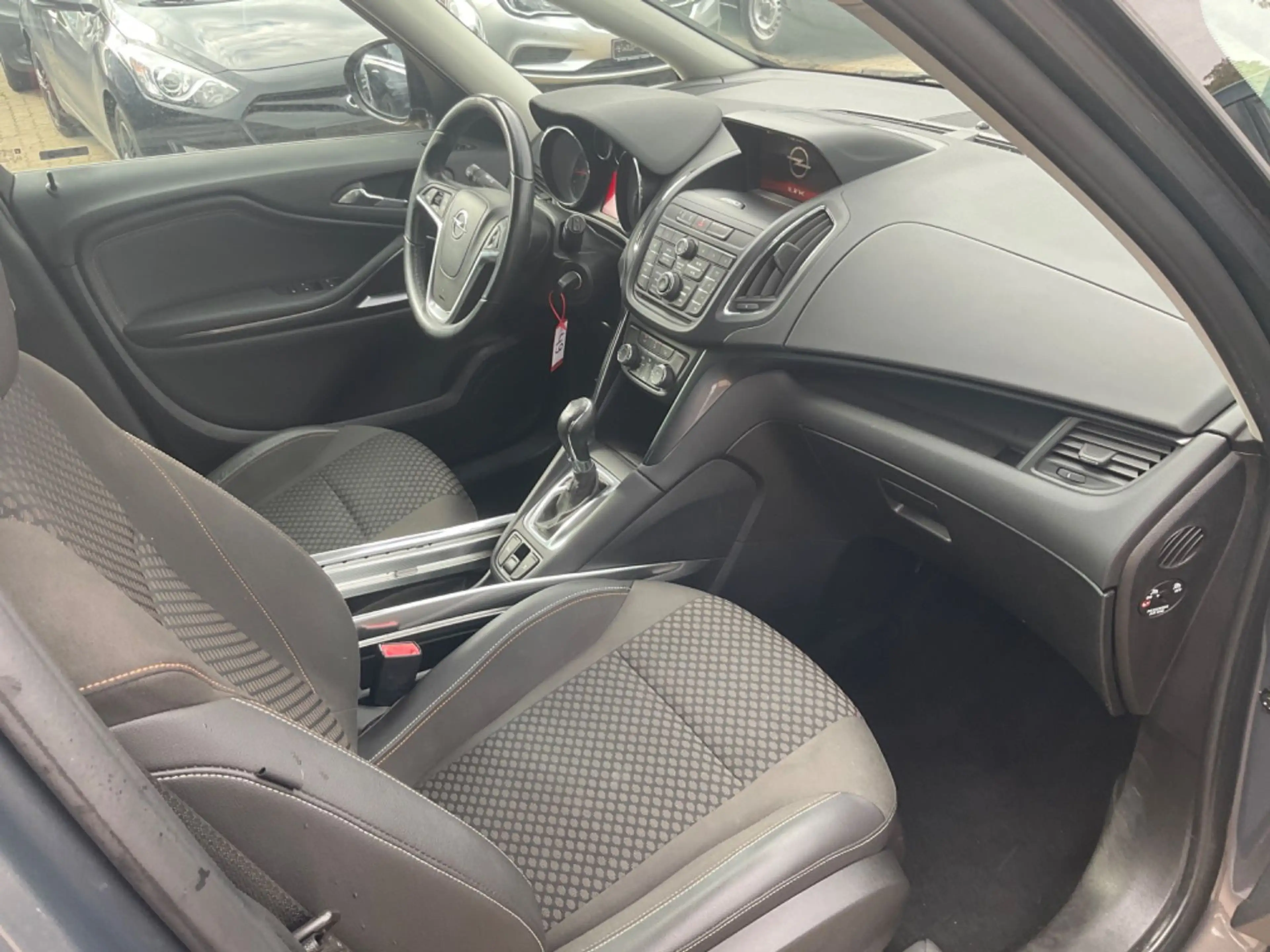 Opel Zafira C Tourer Innovation TÜV 02.2028 7 SITZE — photo 12