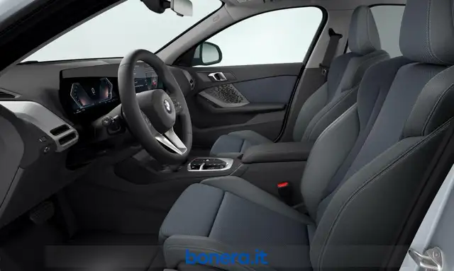 BMW 1 Series view 4