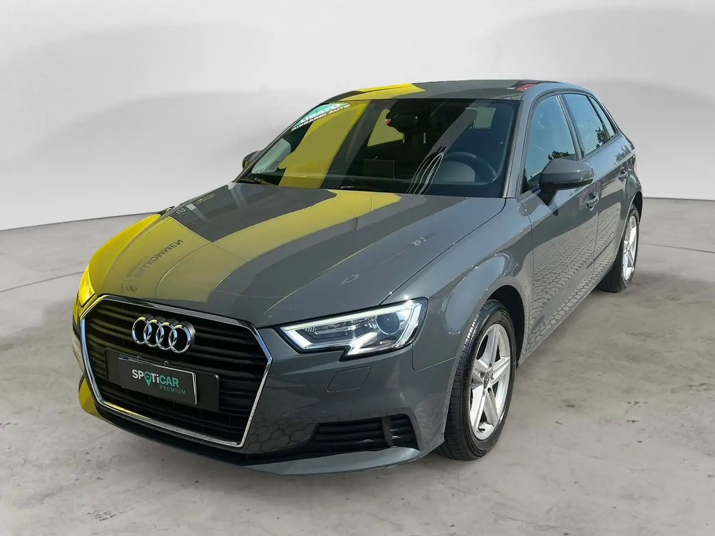Audi A3 3ª serie SPB 1.6 TDI 116 CV Grijs - 1