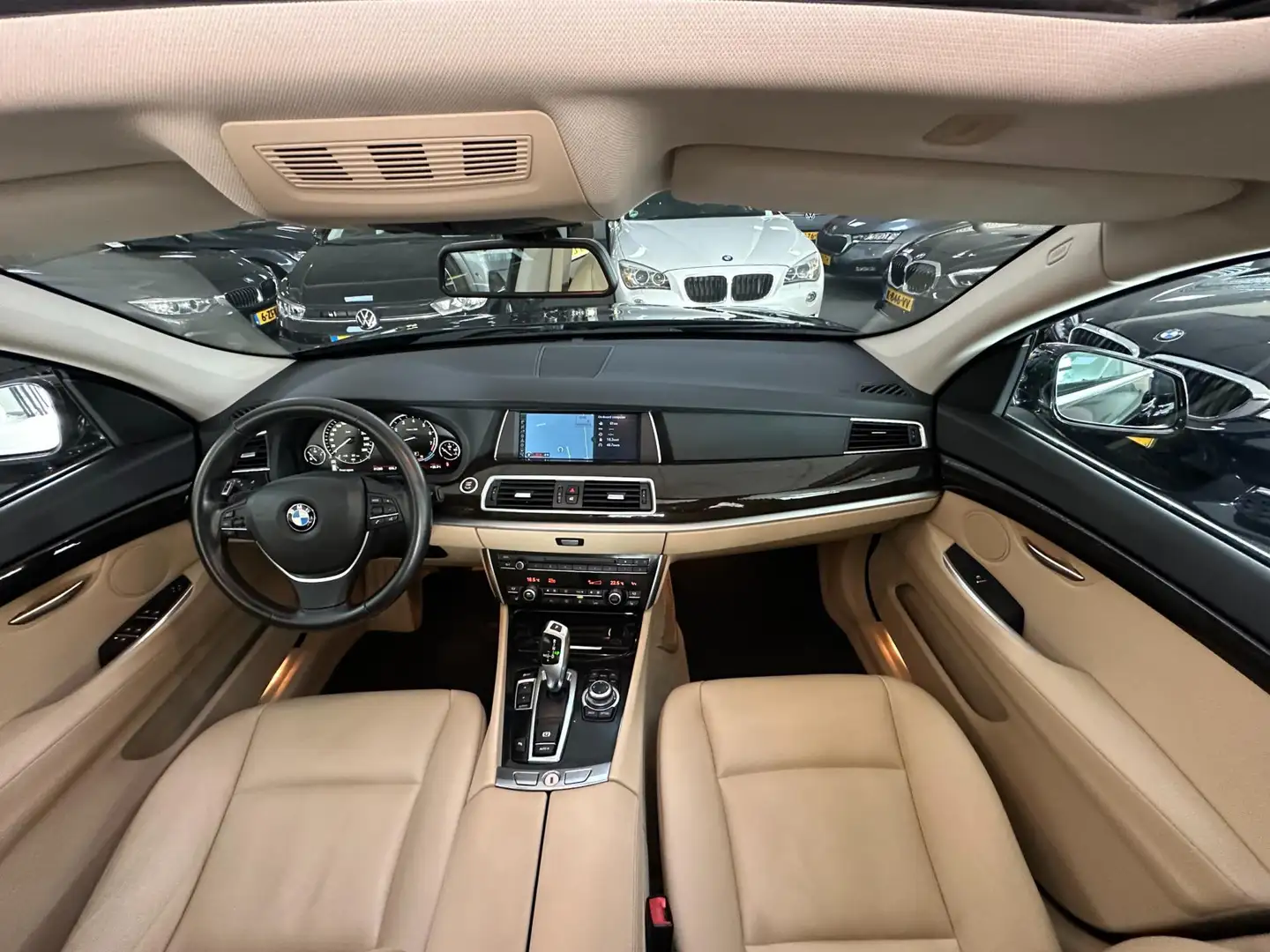 BMW 535 5-serie Gran Turismo 535i High Executive/PANO-DAK/ Zwart - 2