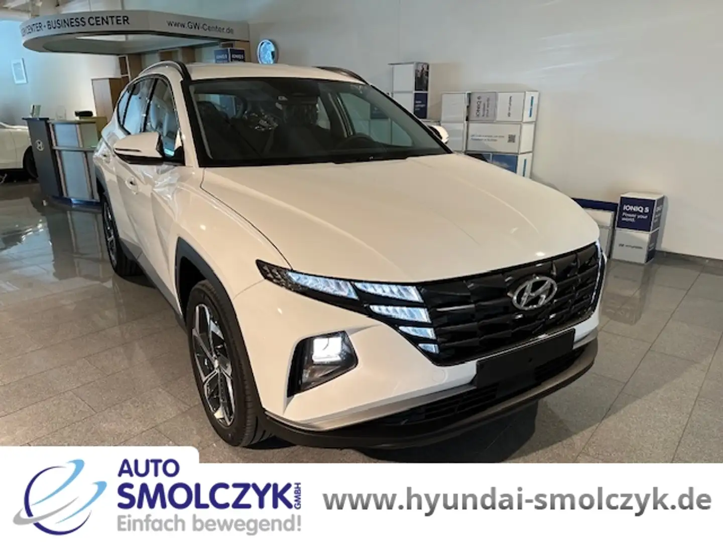 Hyundai TUCSON 1.6 T 6-AT 4WD PLUG IN HYBRID NAVIGATION Bílá - 2