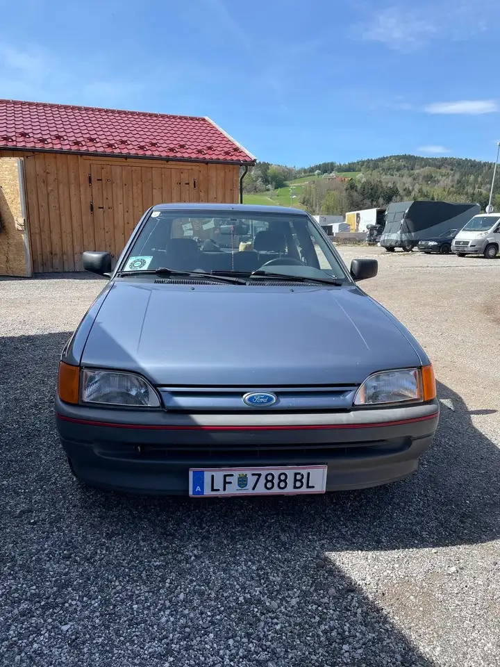 Ford Escort CLX 1,4, foto 2