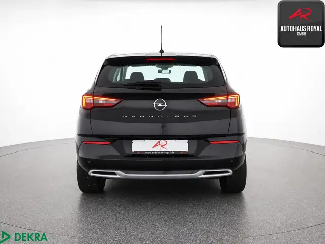 Opel Grandland X view 4