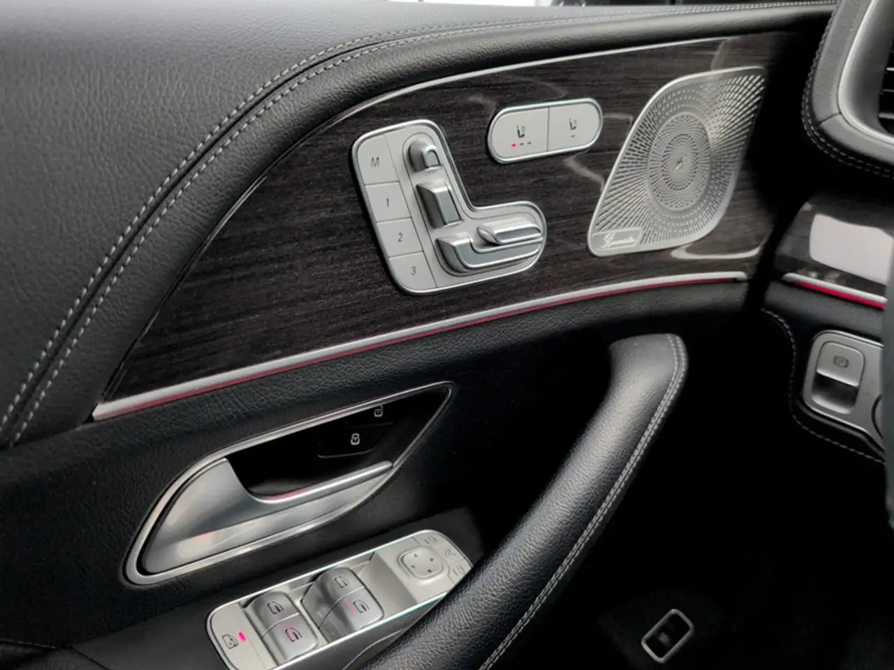 Mercedes-Benz GLE снимка Mercedes-Benz GLE