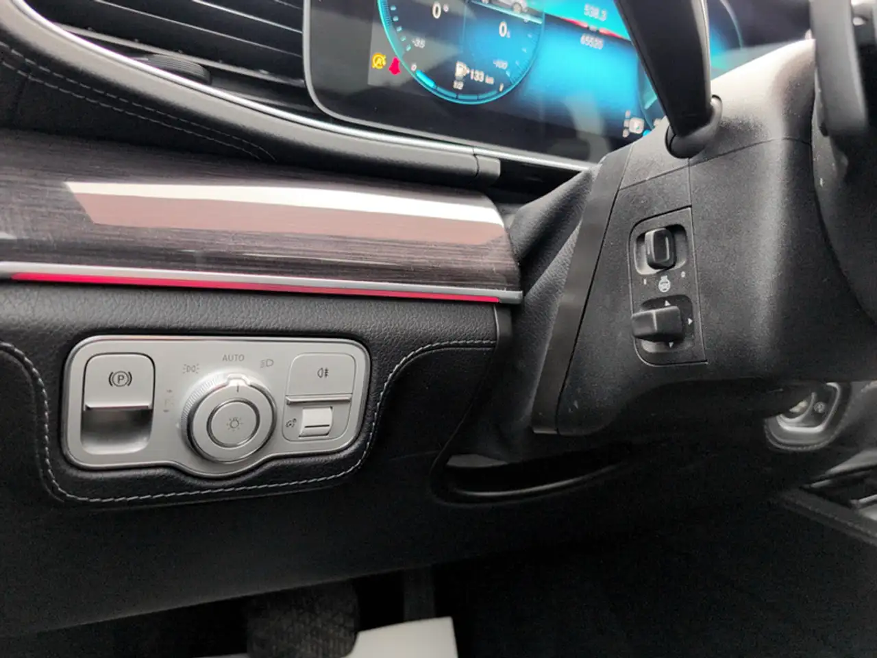 Mercedes-Benz GLE снимка Mercedes-Benz GLE