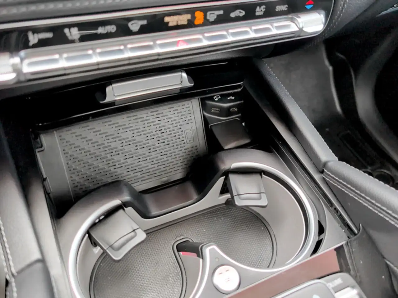 Mercedes-Benz GLE снимка Mercedes-Benz GLE