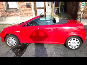 Tigra Twintop 1.4i XEP 16v Linea Rossa