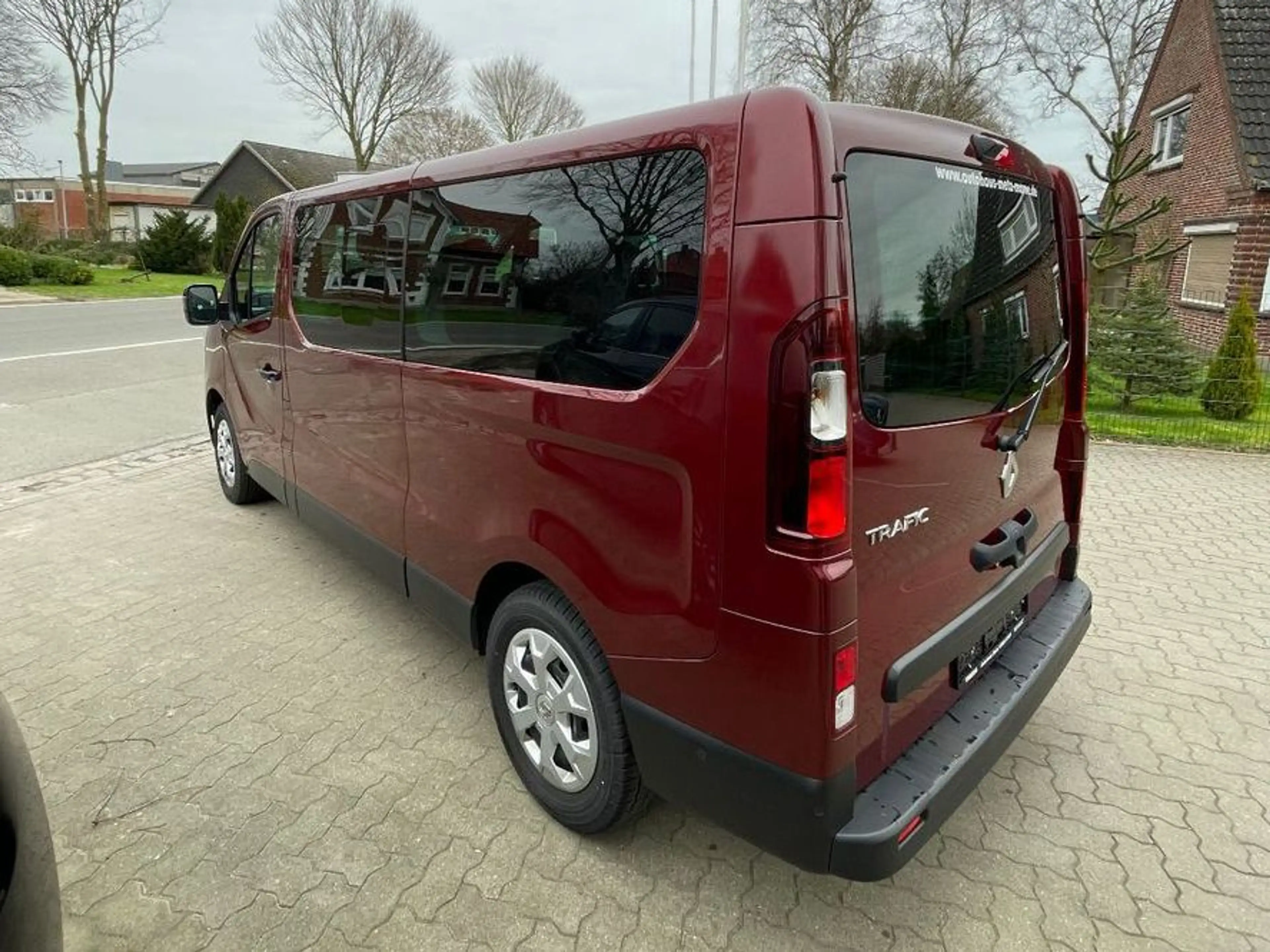 Renault Trafic Combi L2H1 3,0t  Life — photo 9