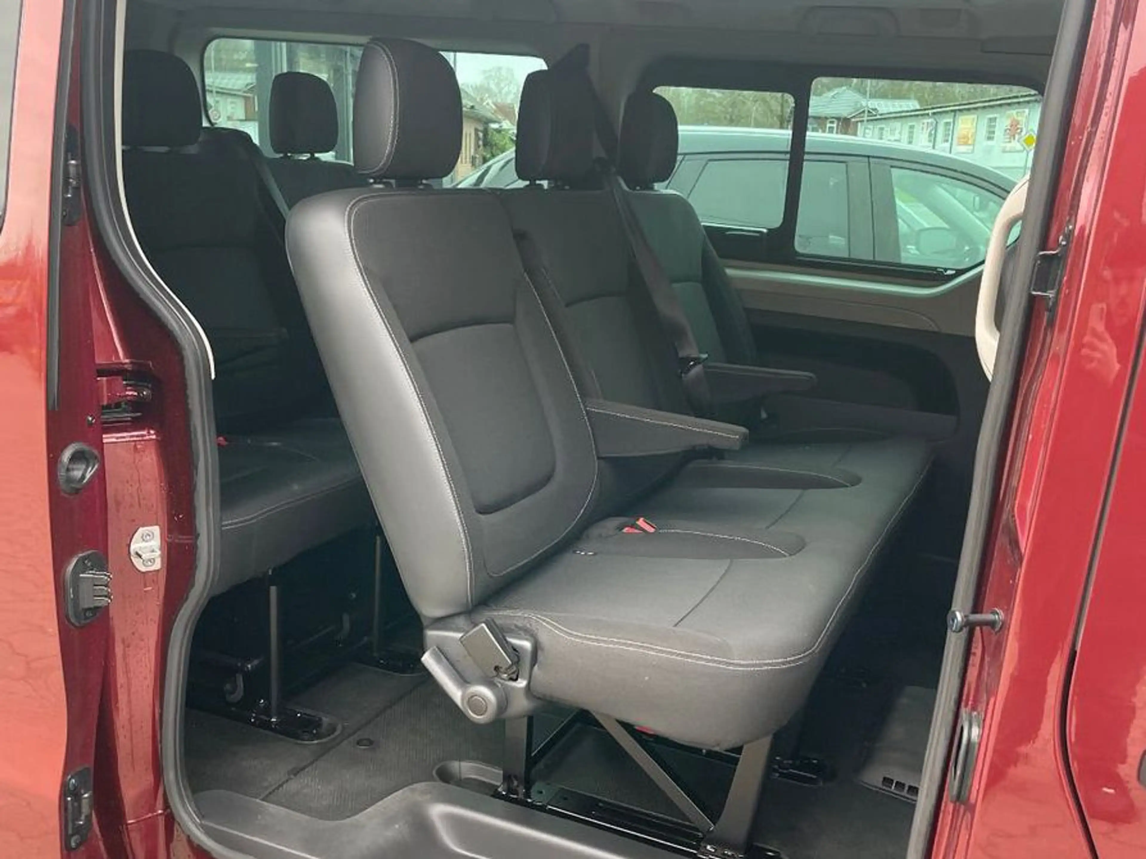 Renault Trafic Combi L2H1 3,0t  Life — photo 10
