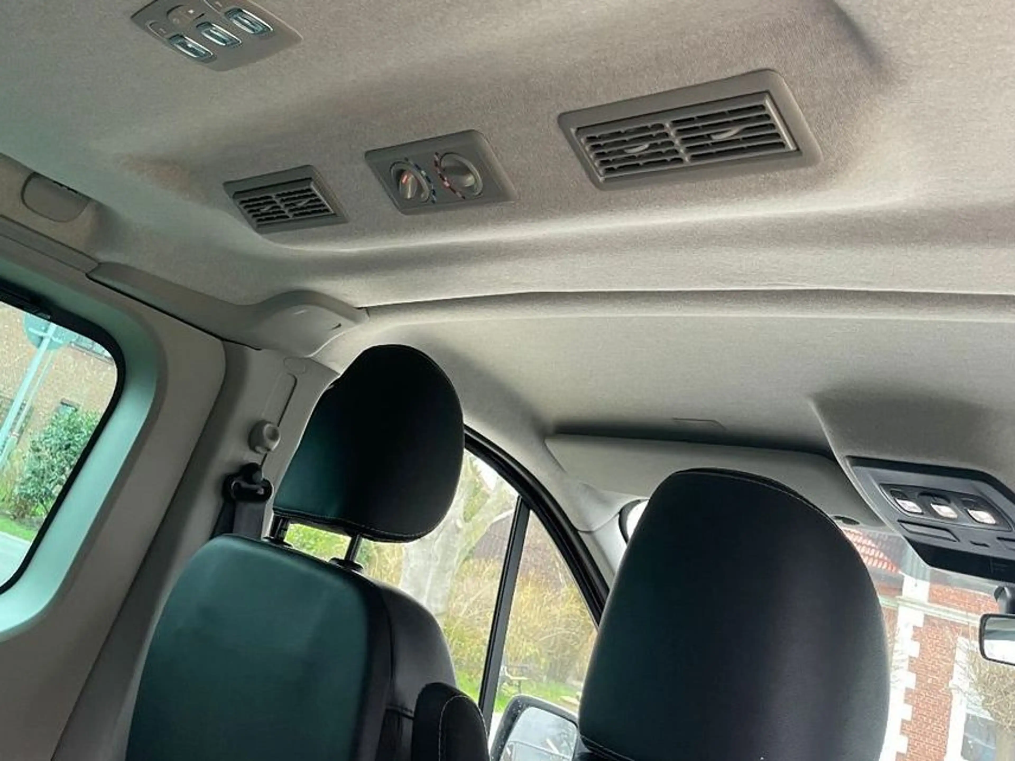 Renault Trafic Combi L2H1 3,0t  Life — photo 12