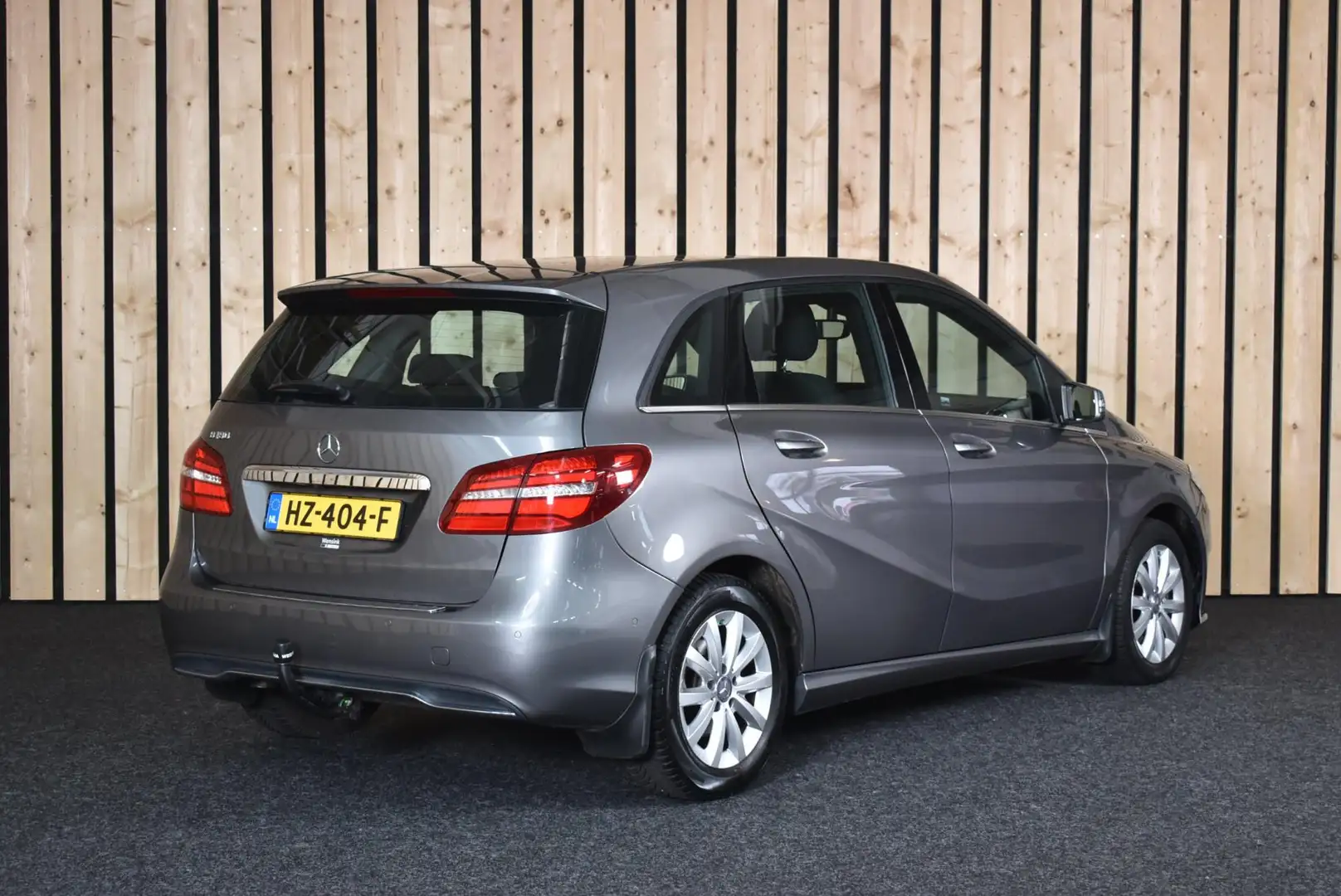 Mercedes-Benz B 180 Ambition 73dkm 2e eig. trekhaak schuifdak camera n Grau - 2