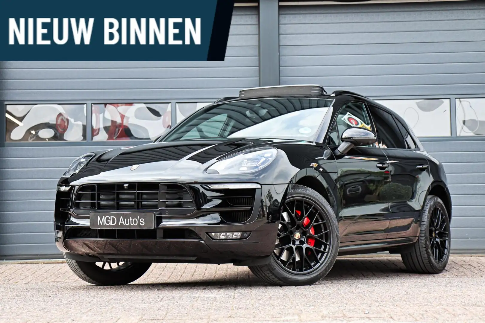Porsche Macan 3.0 GTS /PDLS+/360 CAMERA/PANODAK/MEMORY/CARPLAY/S Zwart - 1