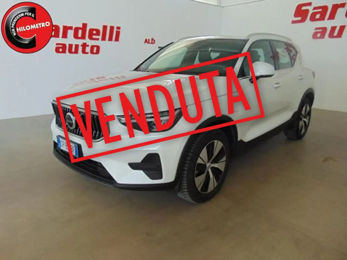 Volvo XC40 T4 Recharge Plug-in Hybrid automatico Core Bianco - 1