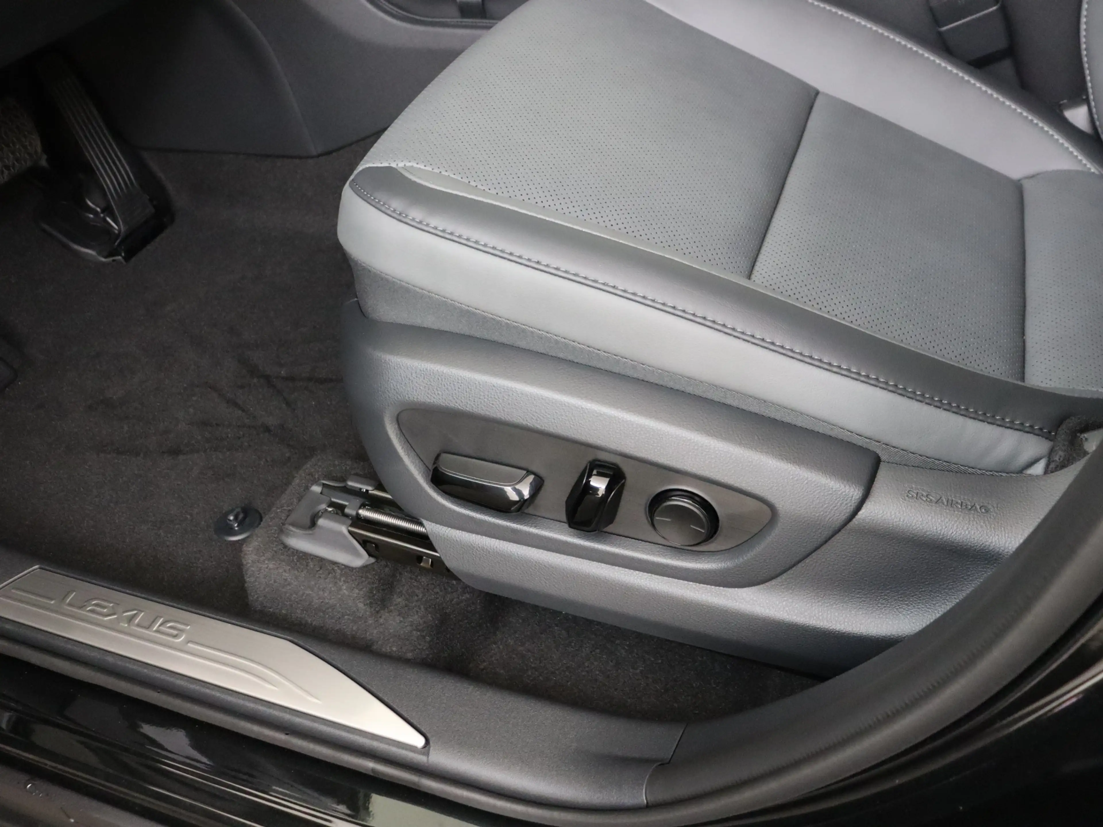 Lexus RZ 350e Luxury Line 77 kWh | 21" Velgen | Lederen Bek — photo 11