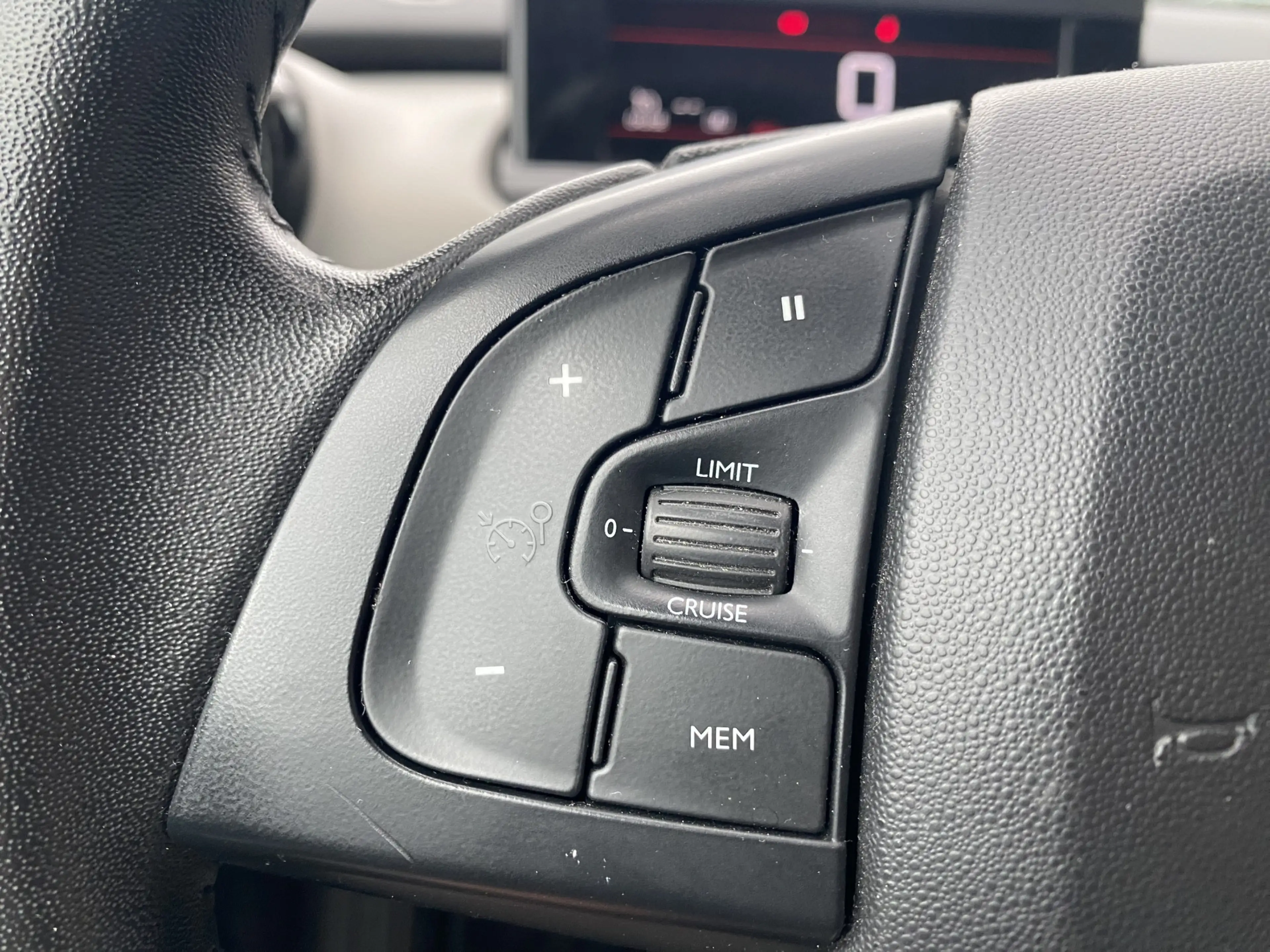 Citroen C4 Cactus 1.2 PureTech Feel Apple Carplay / Android Auto Tre — photo 12