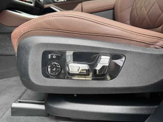 BMW X5 view 9