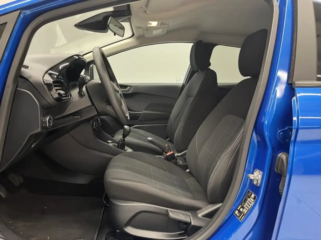 Ford Fiesta 5 portes — photo 5