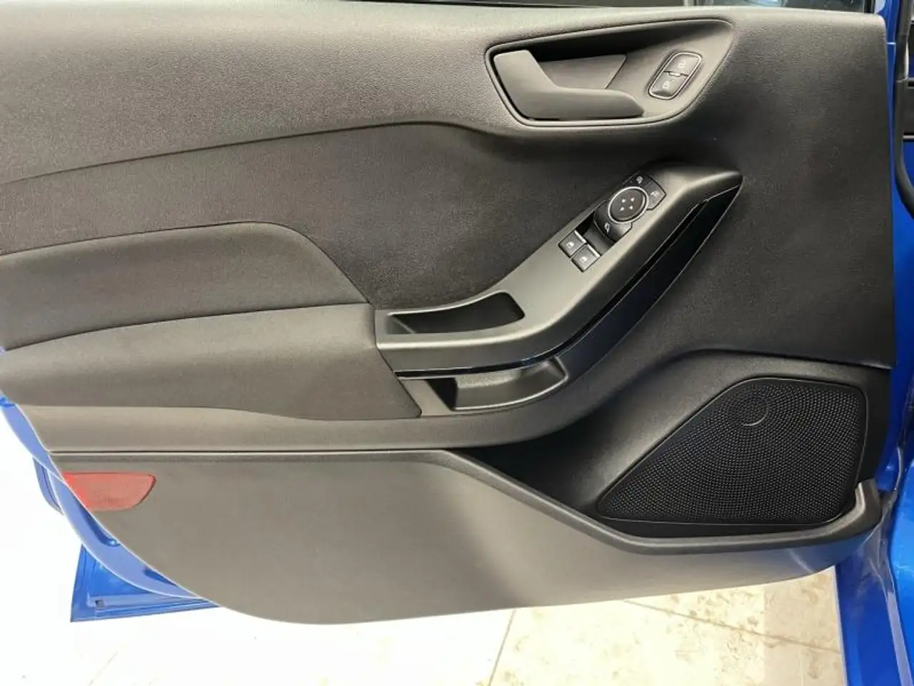 Ford Fiesta 5 portes — photo 8