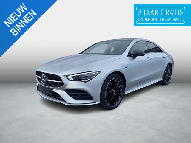 Mercedes-Benz CLA 250 e AMG Pano