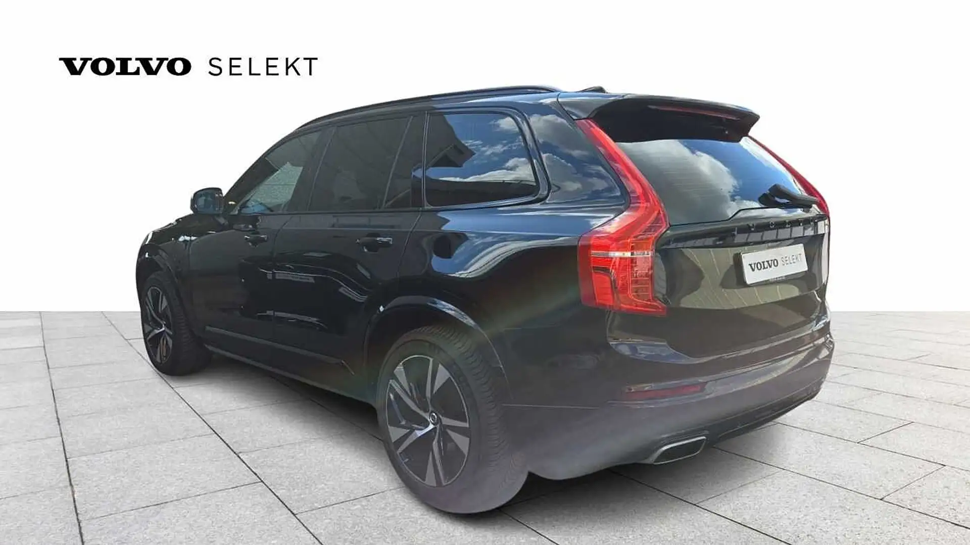 Volvo XC90 Recharge R-Design, T8 AWD plug-in hybrid, Zevenzit Zwart - 2