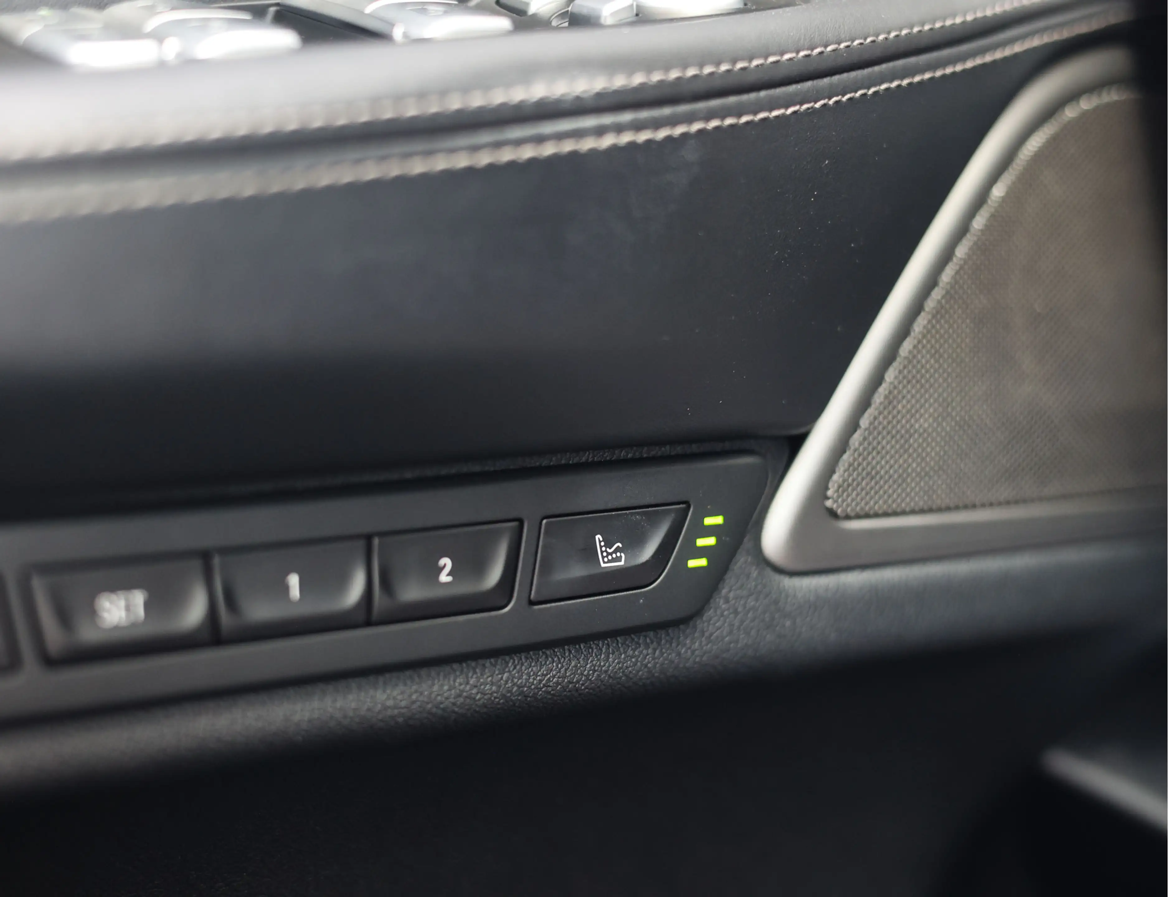 BMW 760 7-serie M760Li xDrive | Skylounge - M Driver's Pac — photo 27