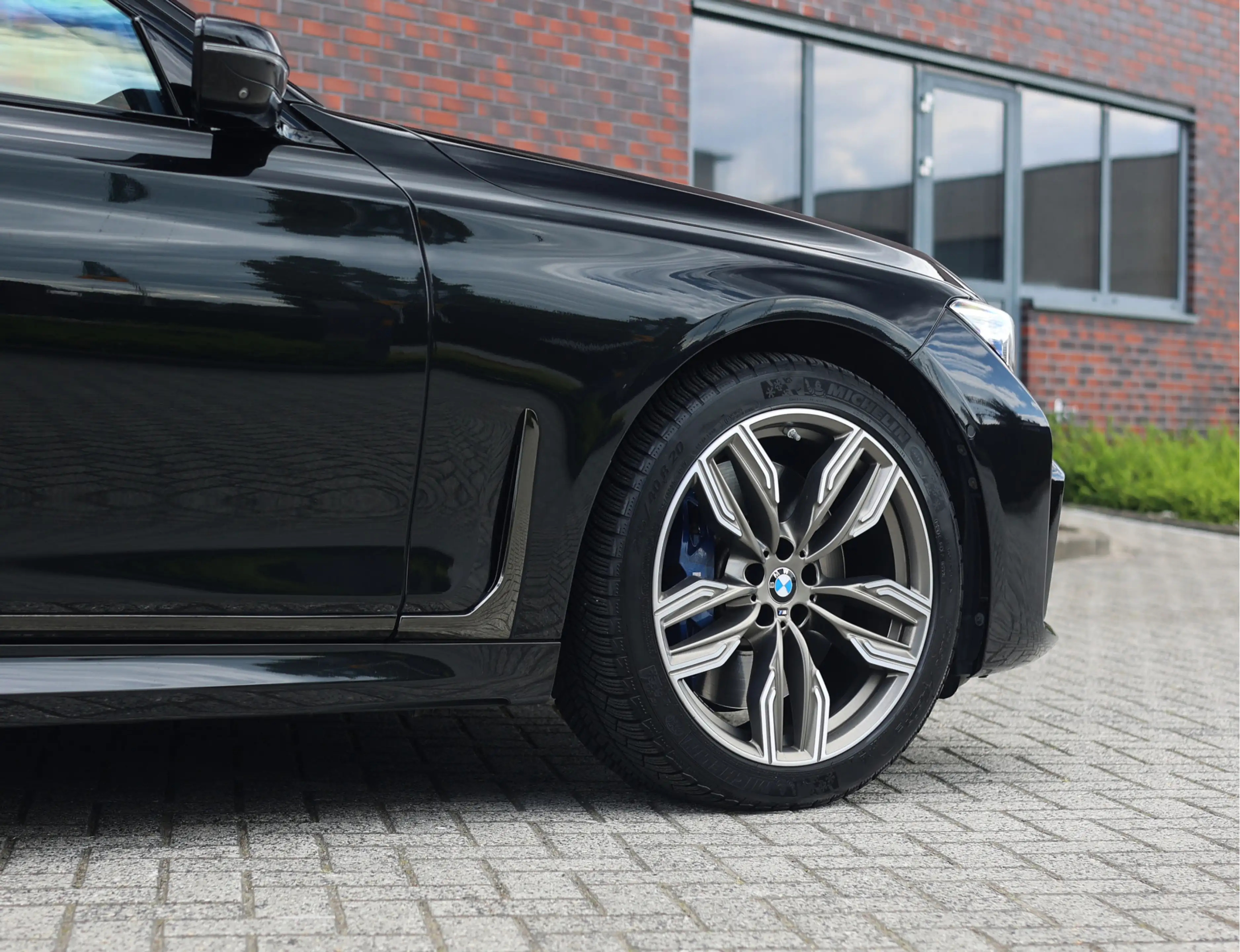 BMW 760 7-serie M760Li xDrive | Skylounge - M Driver's Pac — photo 19