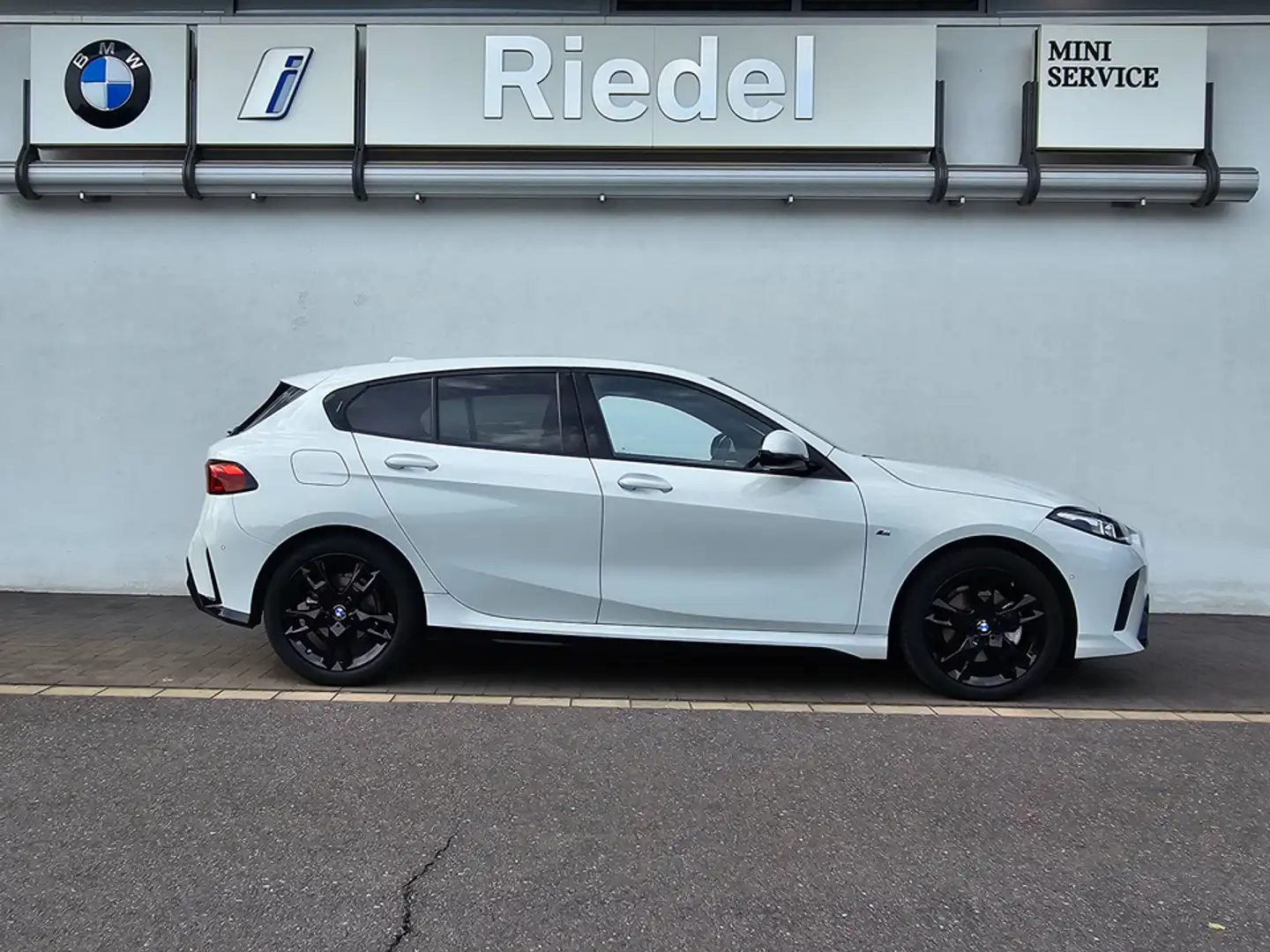 BMW 114 120 M Sportpaket*Head-Up*DA+*eSitze*adapLED*h/k* Weiß - 2